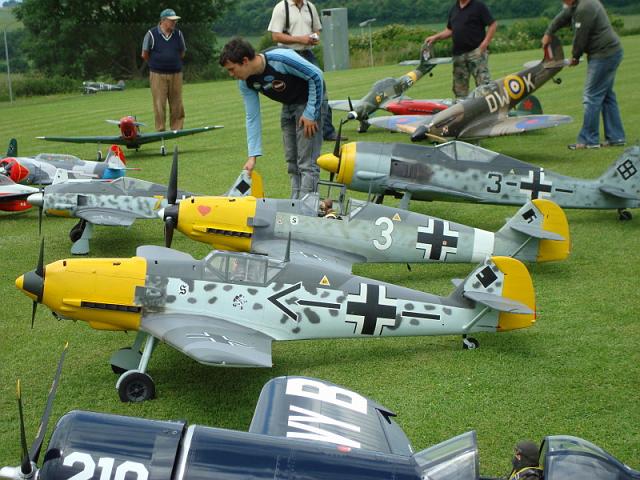 warbirdtreffen-parade (00).jpg